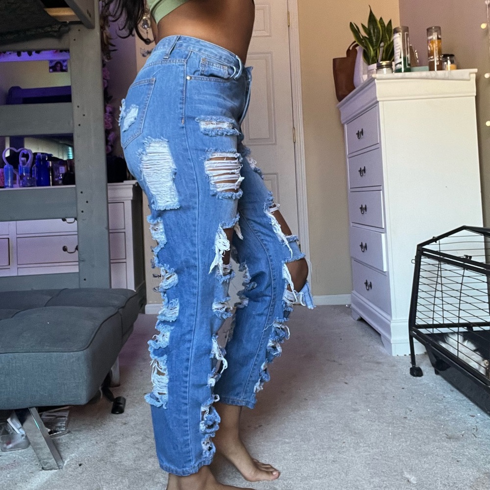 Fashion Nova ripped jeans